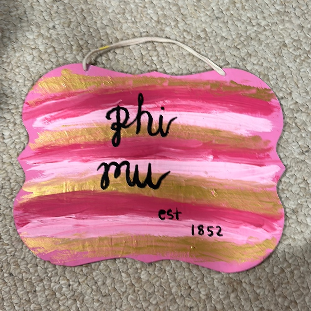Phi mu sign